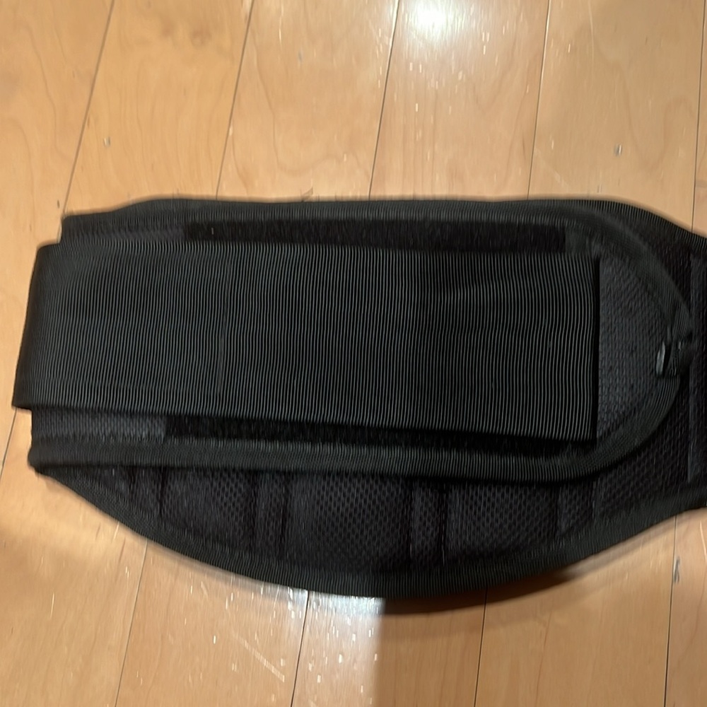 COPY - Nike weight lifting belt size large - Picture 2 of 4